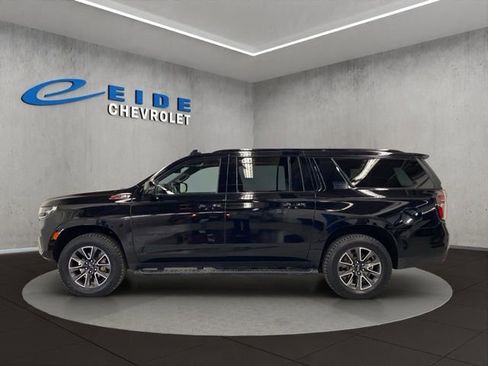 Used 2024 Chevrolet Suburban Z71 w/ Luxury Package AWD/4WD image 7