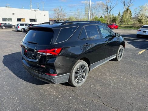 Used 2023 Chevrolet Equinox RS AWD/4WD image 3