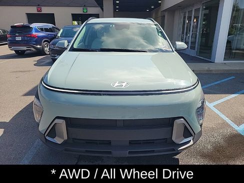 Certified 2024 Hyundai Kona SEL AWD/4WD image 6