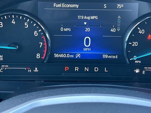 Used 2021 Ford Explorer XLT image 30