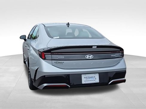 New 2025 Hyundai Sonata SEL FWD image 7