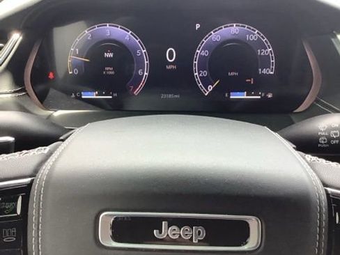 Used 2023 Jeep Grand Cherokee L Overland AWD/4WD image 13