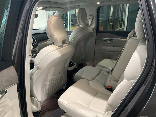Used 2024 Volvo XC90 B6 Plus w/ Protection Package Premier AWD/4WD image 17