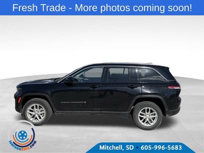 Used 2023 Jeep Grand Cherokee Laredo w/ Luxury Tech Group I