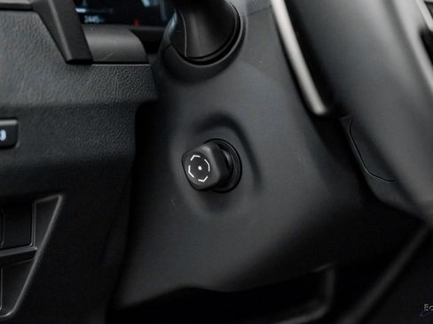 Used 2025 Lexus GX 550 w/ Accessory Package (2T) image 44