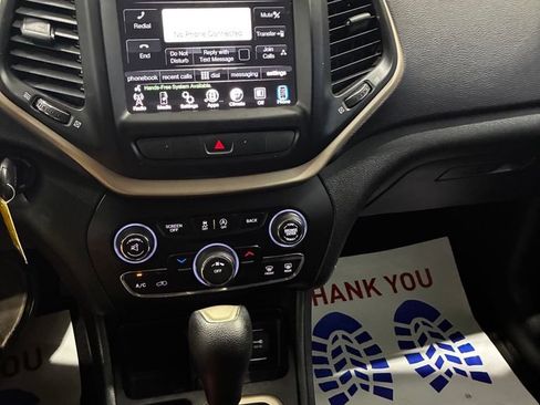 Used 2015 Jeep Cherokee Latitude FWD image 20