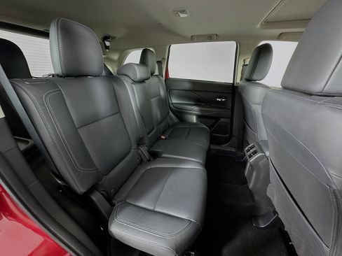 Used 2019 Mitsubishi Outlander SEL image 28