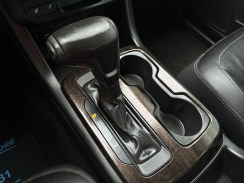 Used 2015 GMC Canyon SLT w/ Driver Alert Package image 16