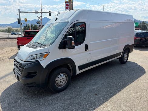 Used 2023 RAM ProMaster 2500 FWD image 5