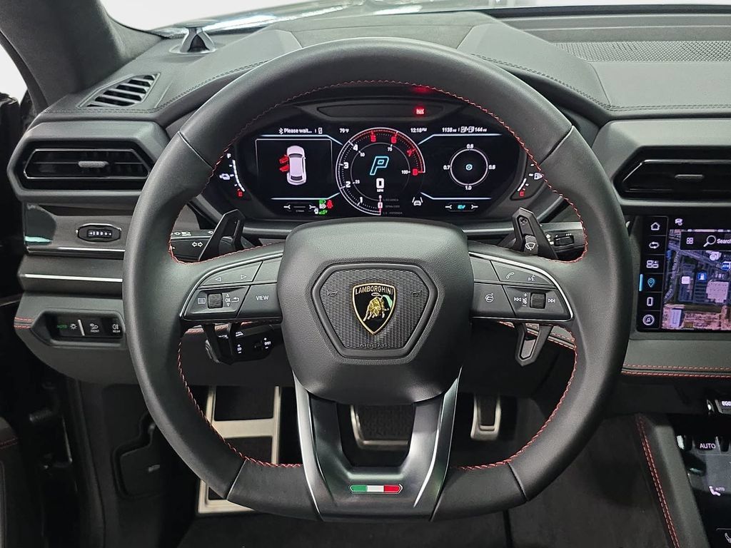 Used 2025 Lamborghini Urus SE AWD/4WD image 13