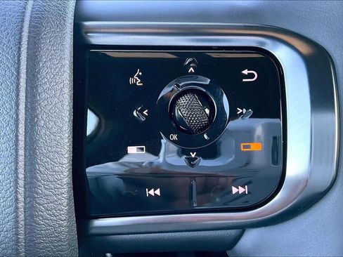 Used 2025 Nissan Armada PRO-4X w/ Pro-4X Premium Package image 27