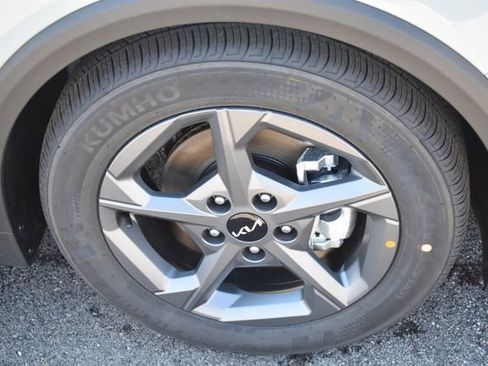 New 2026 Kia K4 LXS FWD image 12