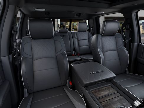 New 2026 RAM 2500 Limited AWD/4WD image 16