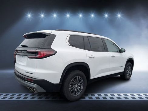 Used 2025 GMC Acadia Elevation image 3