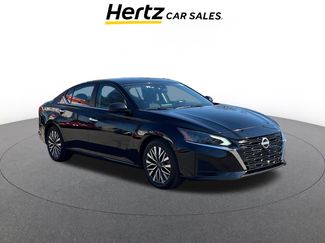 Used 2025 Nissan Altima 2.5 SV video 1
