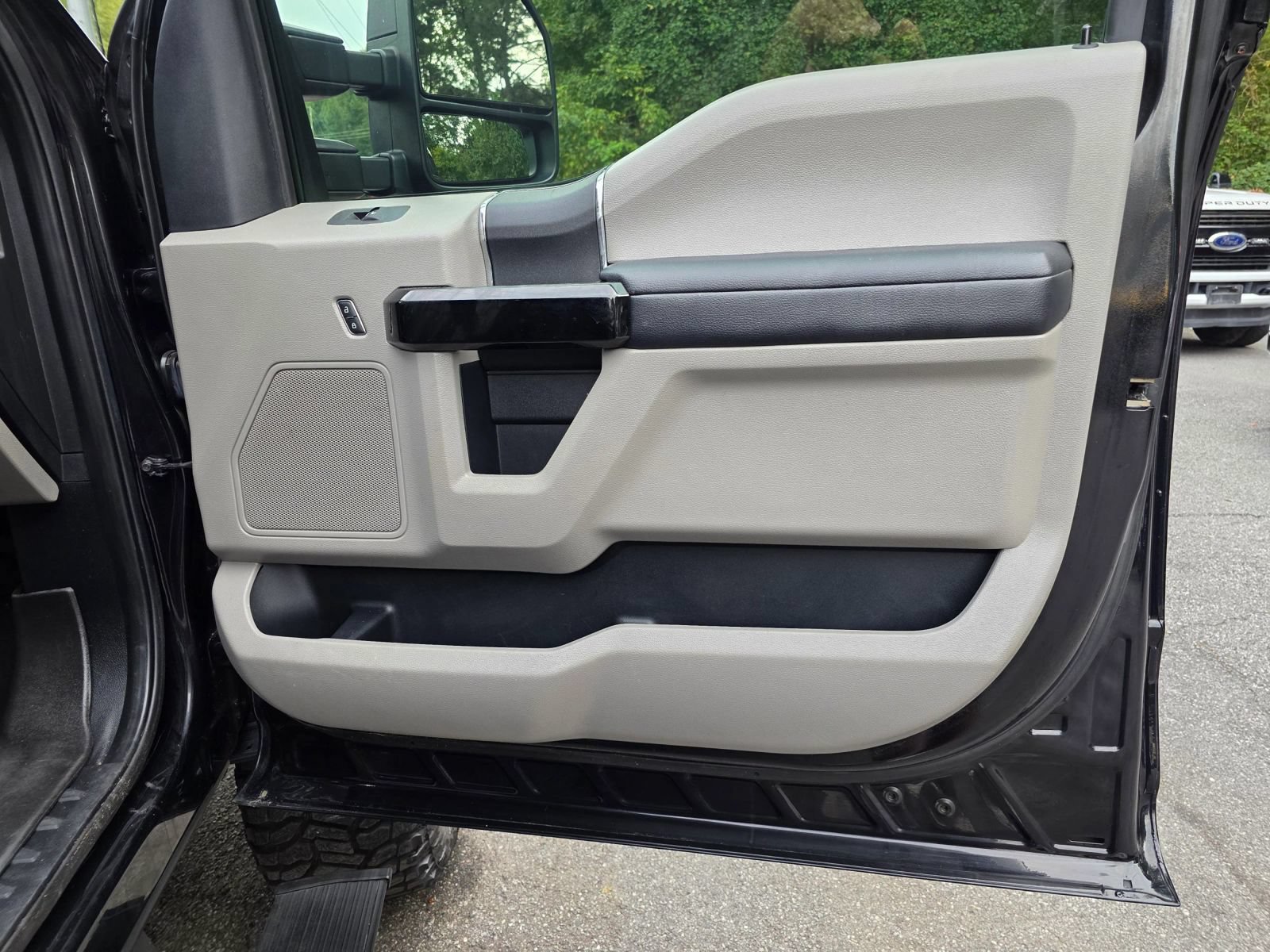 Used 2020 Ford F250 XLT w/ XLT Value Package AWD/4WD image 32