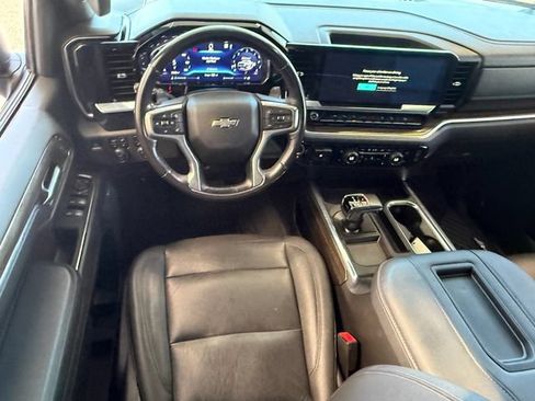 Used 2022 Chevrolet Silverado 1500 LT Trail Boss w/ LT Trail Boss Premium Package AWD/4WD image 16