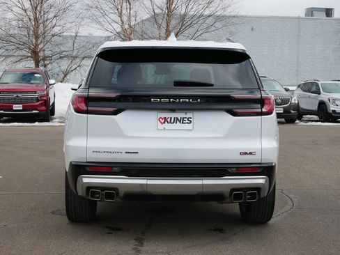 Used 2024 GMC Acadia Denali AWD/4WD image 9