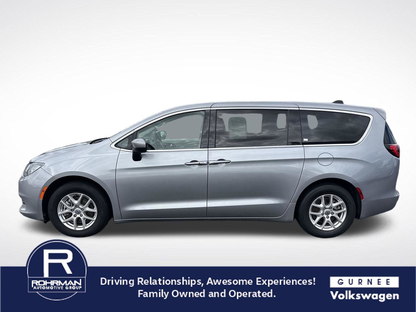 Used 2021 Chrysler Voyager LX FWD image 5