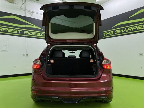 Used 2014 Ford Focus Titanium FWD image 9