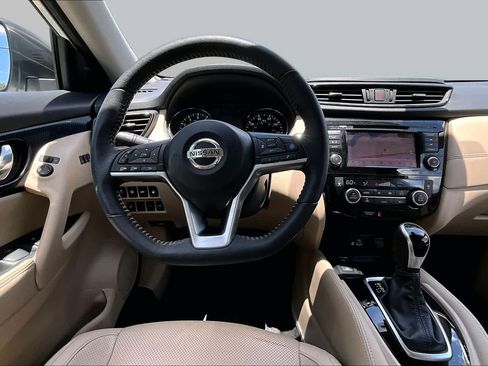 Used 2020 Nissan Rogue SL w/ Premium Package FWD image 6