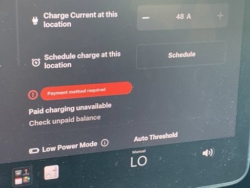 Used 2022 Tesla Model Y Performance AWD/4WD image 23