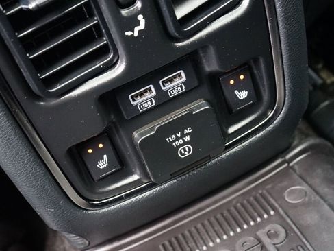 Used 2018 Jeep Grand Cherokee High Altitude image 18