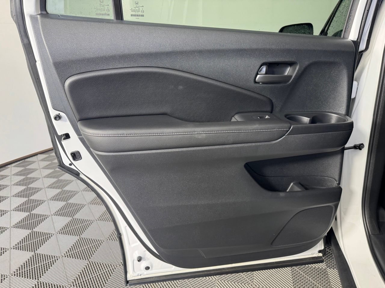 Used 2023 Honda Passport EX-L image 25