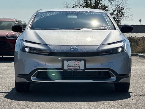 New 2026 Toyota Prius SE image 9