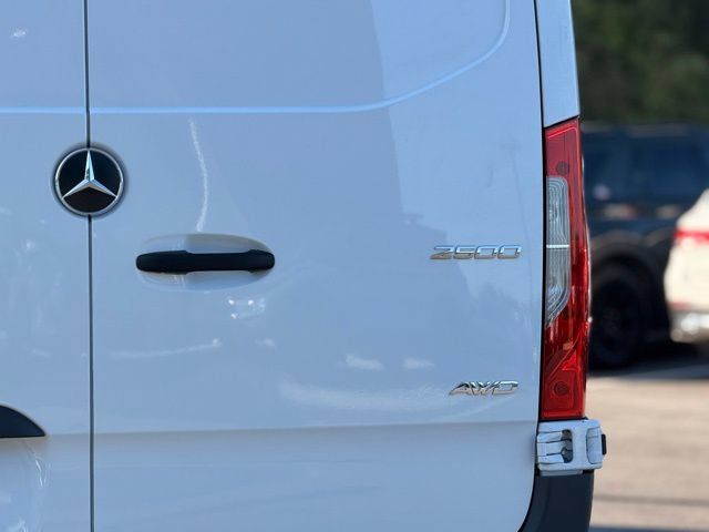 Used 2025 Mercedes-Benz Sprinter 2500 image 10