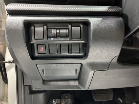 Used 2019 Subaru Impreza 2.0i w/ Eyesight AWD/4WD image 14