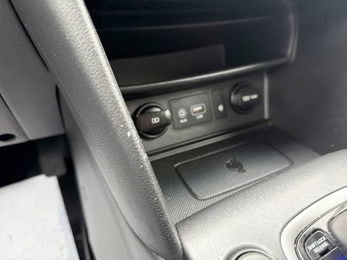 Used 2021 Hyundai Kona Limited w/ Cargo Package image 29