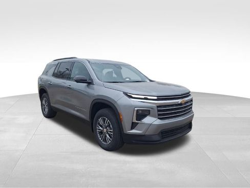 New 2026 Chevrolet Traverse LT w/ Driver Confidence Package image 7