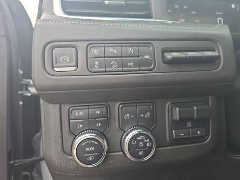 Certified 2023 GMC Yukon XL Denali Ultimate AWD/4WD image 29