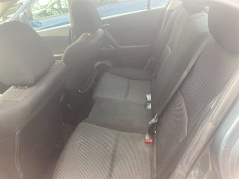 Used 2013 MAZDA MAZDA3 i Sport image 6