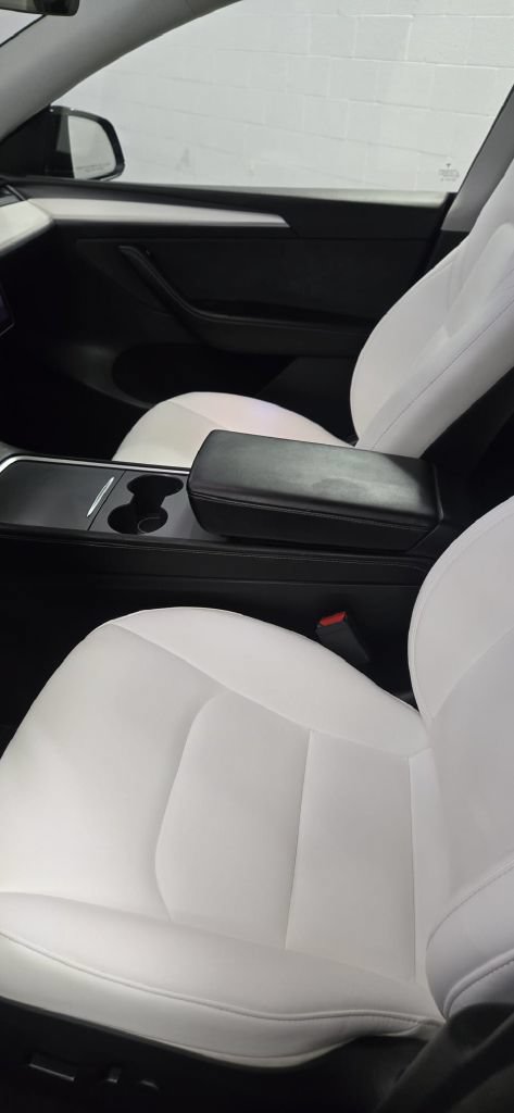 Used 2023 Tesla Model Y AWD image 8