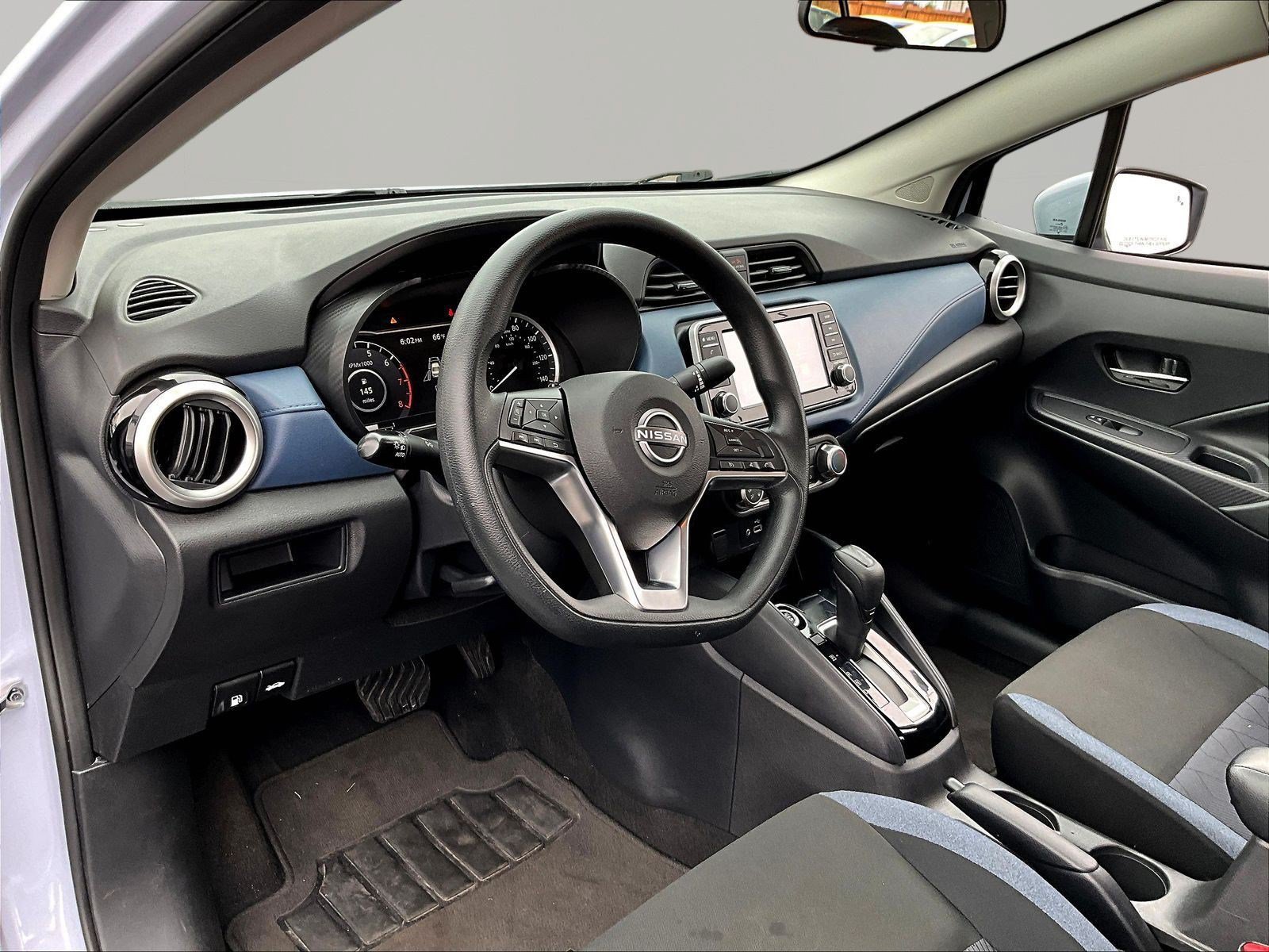Used 2025 Nissan Versa SV FWD image 17