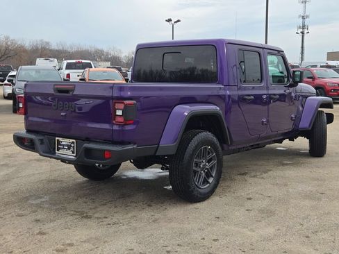 New 2026 Jeep Gladiator Sport AWD/4WD image 12