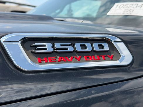 Used 2018 RAM 3500 SLT w/ Protection Group AWD/4WD image 7