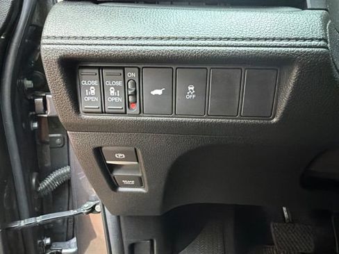 Used 2025 Honda Odyssey EX-L image 25