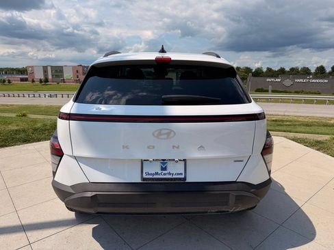 Used 2025 Hyundai Kona SEL AWD/4WD image 8