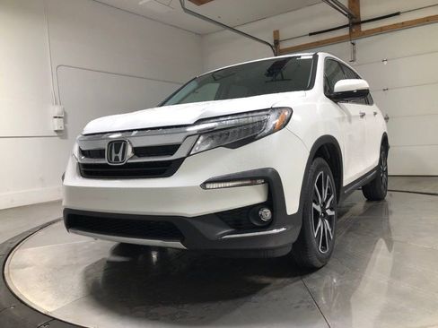 Used 2022 Honda Pilot Touring image 3