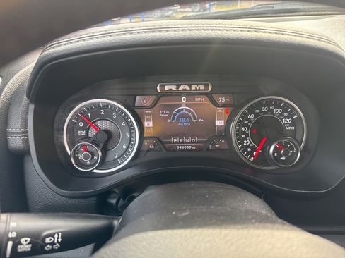Used 2024 RAM 1500 Laramie image 16