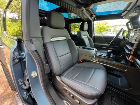Used 2024 GMC Hummer EV 3X w/ Omega Edition AWD/4WD image 62