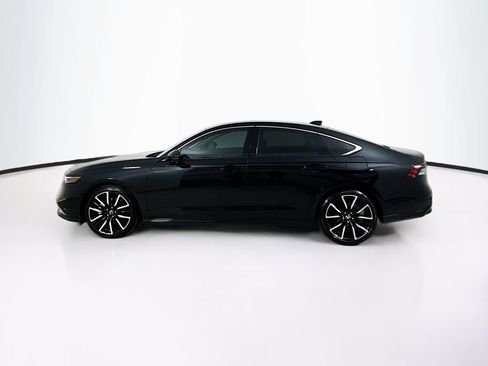Used 2025 Honda Accord Touring image 4