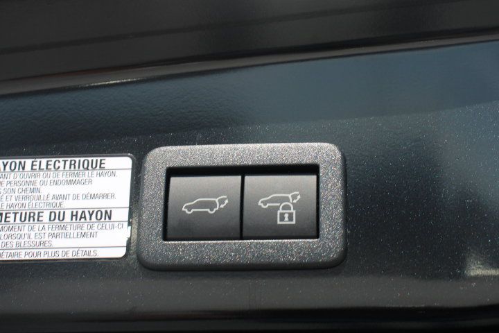 Certified 2023 Toyota Corolla Cross XLE w/ Convenience Package FWD image 16