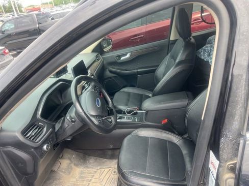 Used 2020 Ford Escape Titanium AWD/4WD image 6