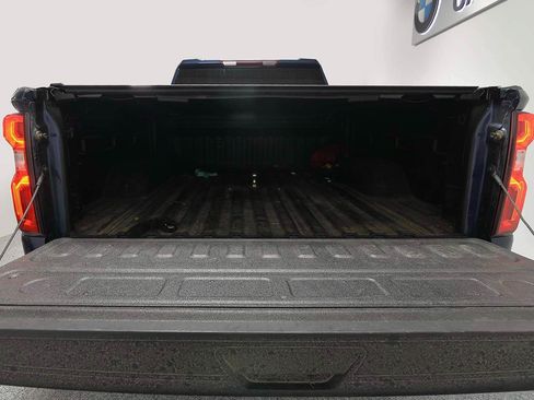 Used 2022 Chevrolet Silverado 2500 LTZ w/ Safety Package AWD/4WD image 7