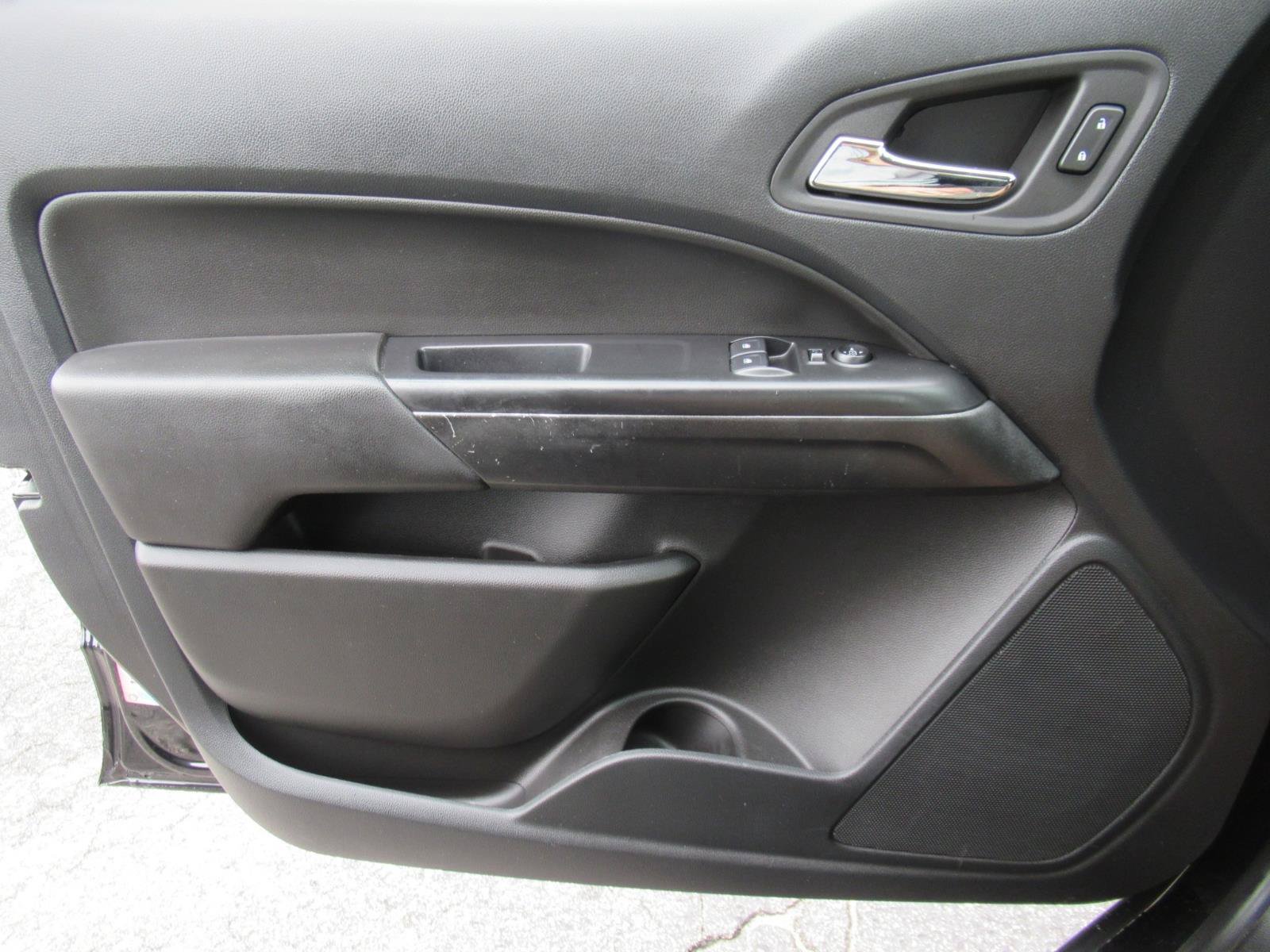 Used 2022 Chevrolet Colorado LT w/ Fleet Safety Package RWD image 22