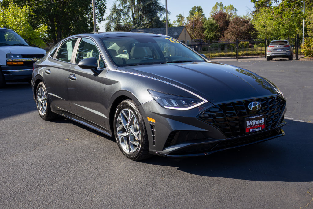 Used 2023 Hyundai Sonata SEL w/ Convenience Package FWD image 5